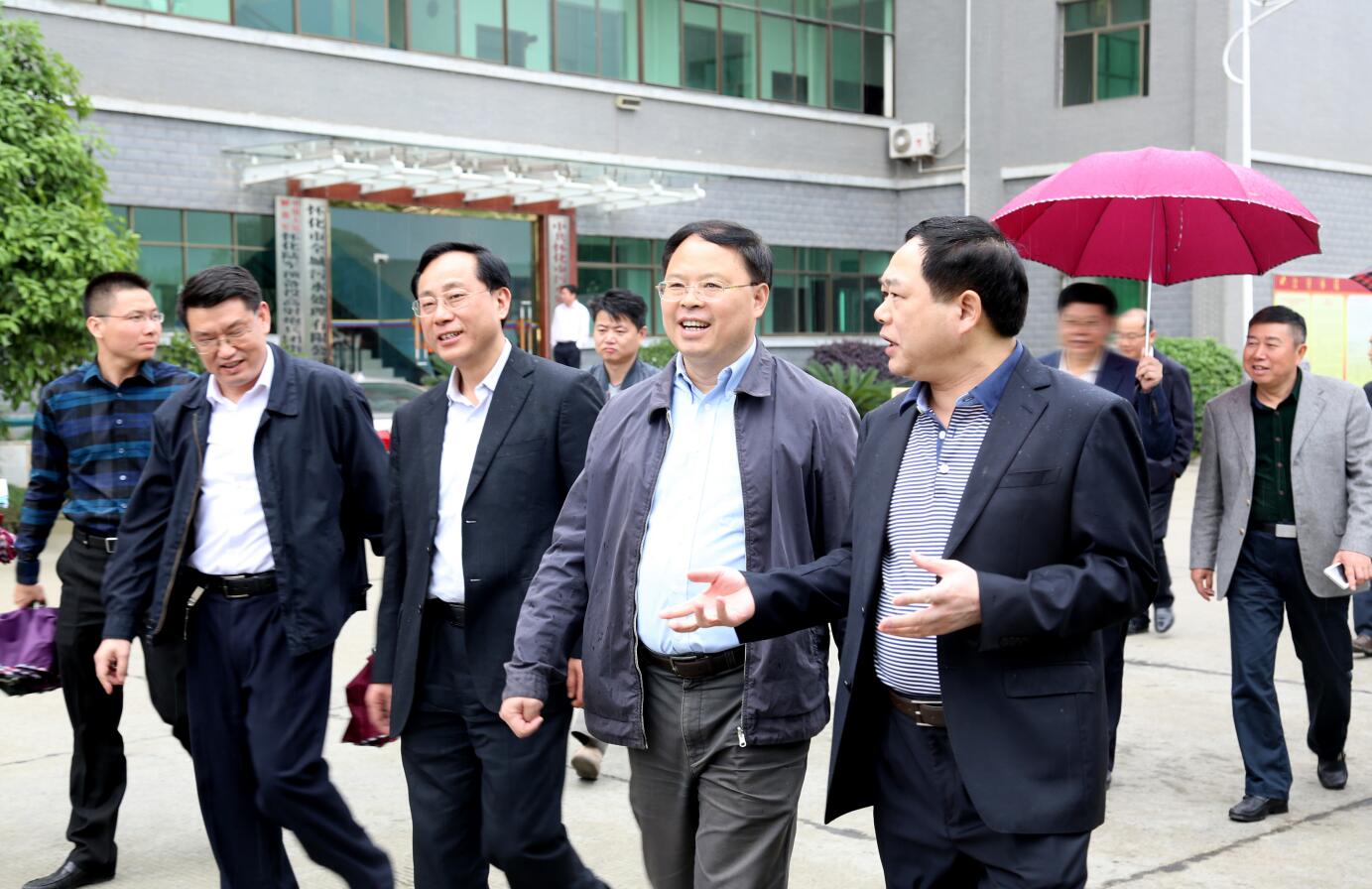 2015年4月，省委常委副省长张剑飞莅临AG手机在线官网_ag（中国）视察.JPG